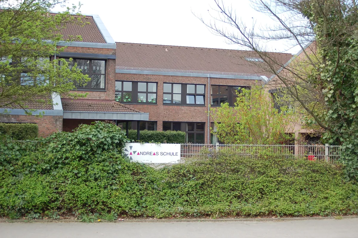 Schulhof am Hauptstandort Korschenbroich
