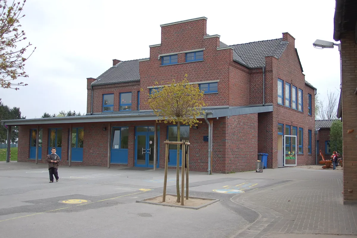 Schulgebäude am Standort Pesch
